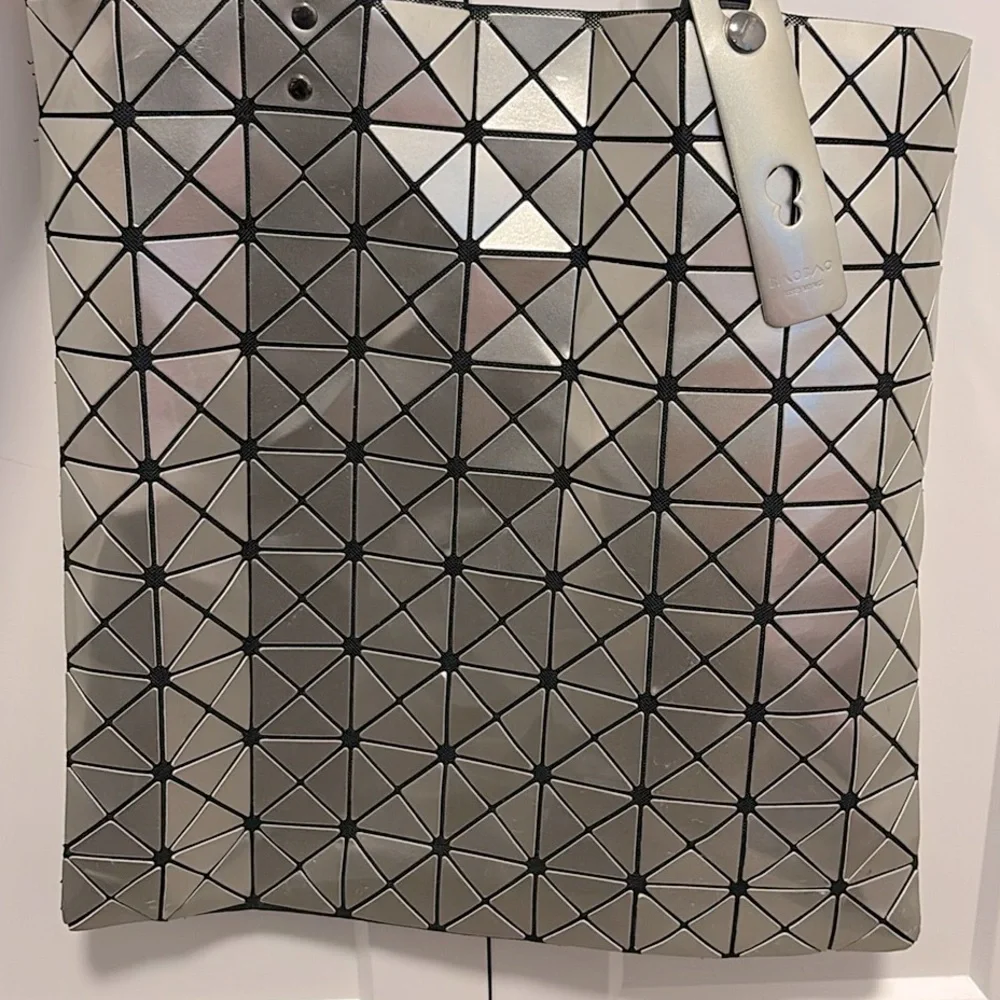 [Bao Bao] Issey Miyake Metallic PVC Geometric Black Mesh Zip-Close Shoulder Tote - Picture 7 of 16